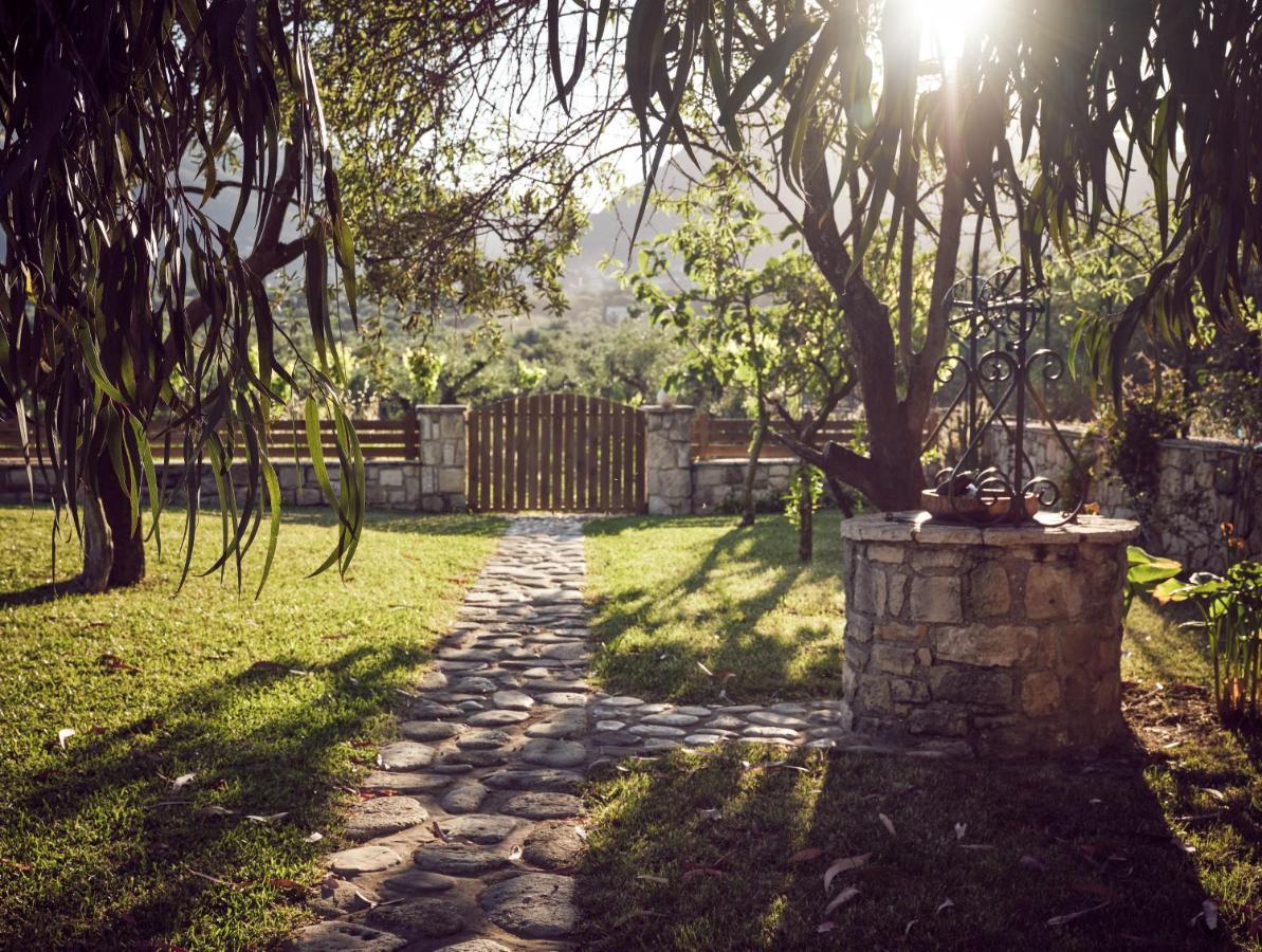 Leeda'S Cottages Lithakia  Bagian luar foto